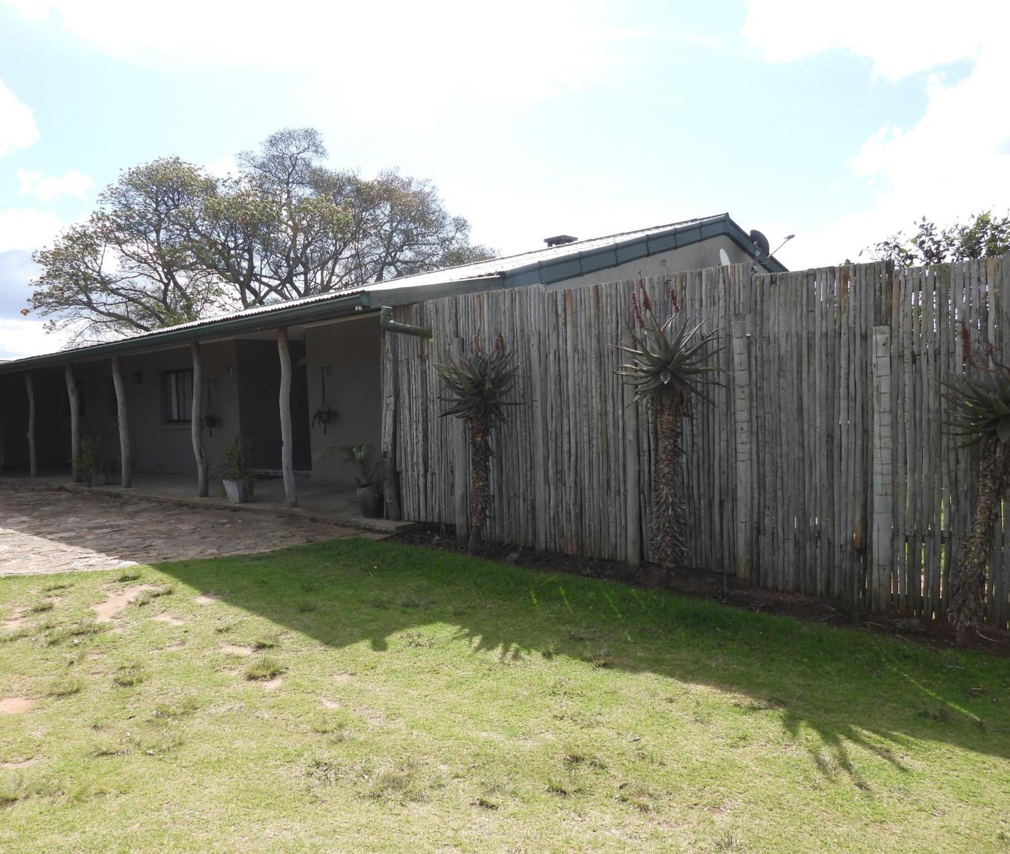 The Ranch House At African Safari Lodge Grahamstown Buitenkant foto